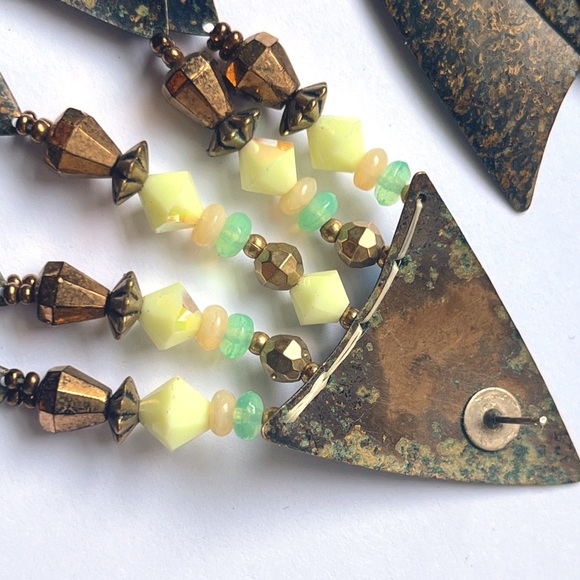 Vintage Uranium Bead Mixed Patina Metal Artisan Fringe Dangle Arrowhead Earrings - Picture 3 of 14